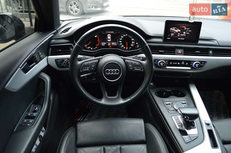Седан Audi A4 2017 в Львові
