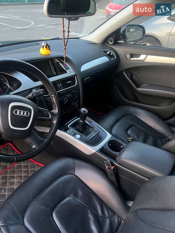 Седан Audi A4 2011 в Киеве