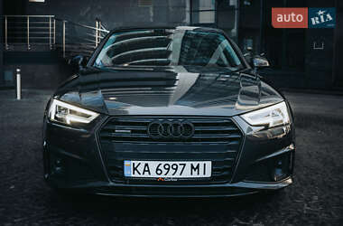 Седан Audi A4 2019 в 