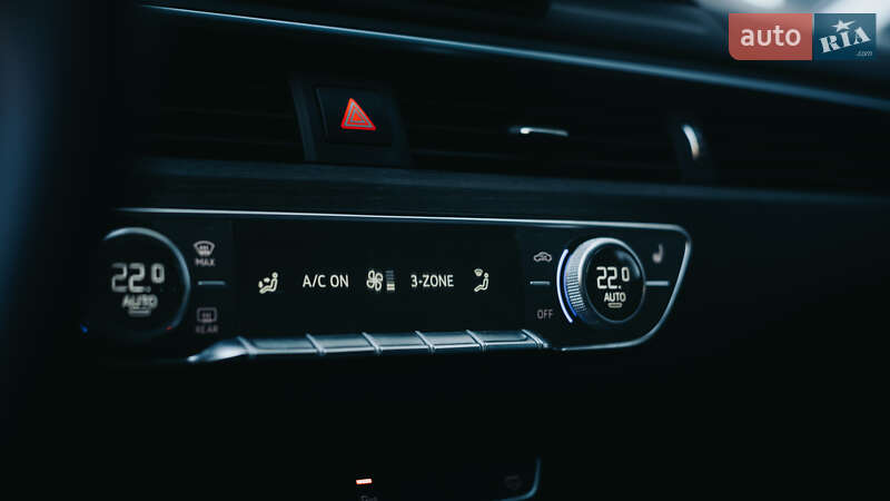 Седан Audi A4 2019 в Киеве