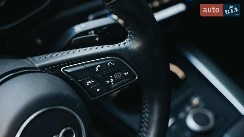 Седан Audi A4 2019 в Киеве
