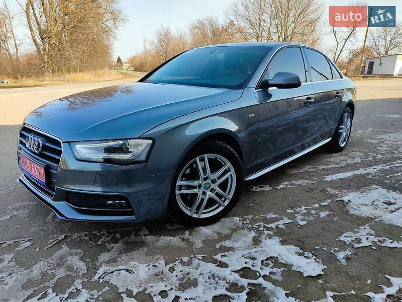 Седан Audi A4 2015 в Покровському