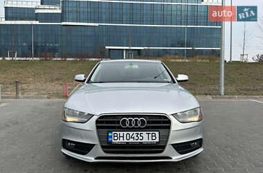 Седан Audi A4 2013 в Киеве