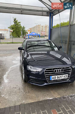 Седан Audi A4 2015 в Киеве