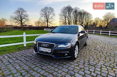 Седан Audi A4 2010 в Львове