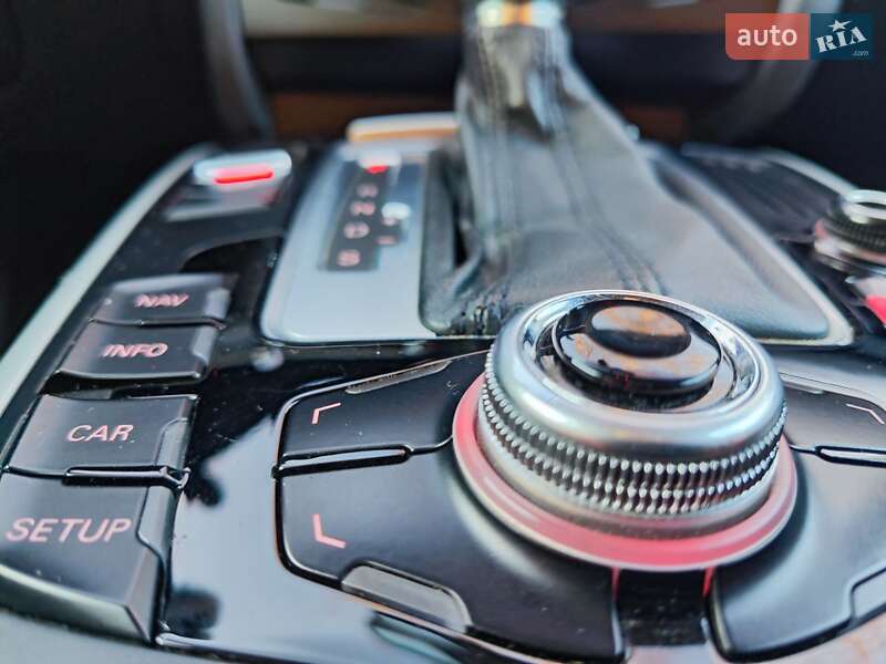 Седан Audi A4 2010 в Львові