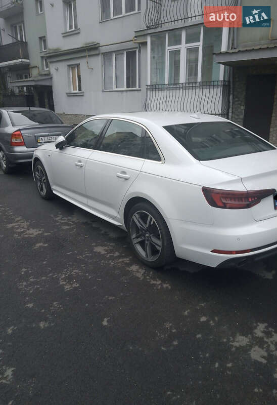 Седан Audi A4 2018 в Ивано-Франковске
