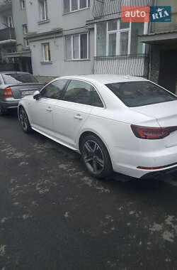 Седан Audi A4 2018 в 