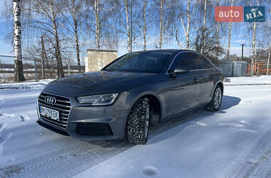 Седан Audi A4 2019 в Ромнах