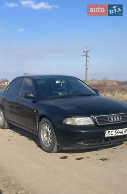 Седан Audi A4 1995 в 