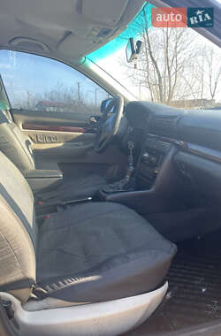 Седан Audi A4 1995 в 