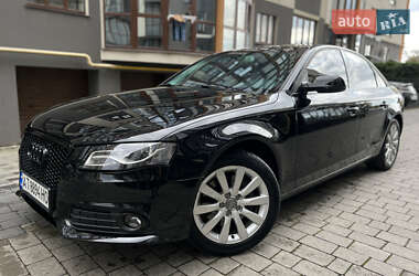 Седан Audi A4 2012 в Ивано-Франковске