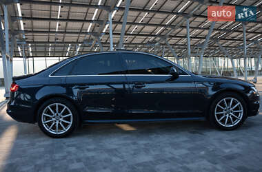 Седан Audi A4 2013 в Львове