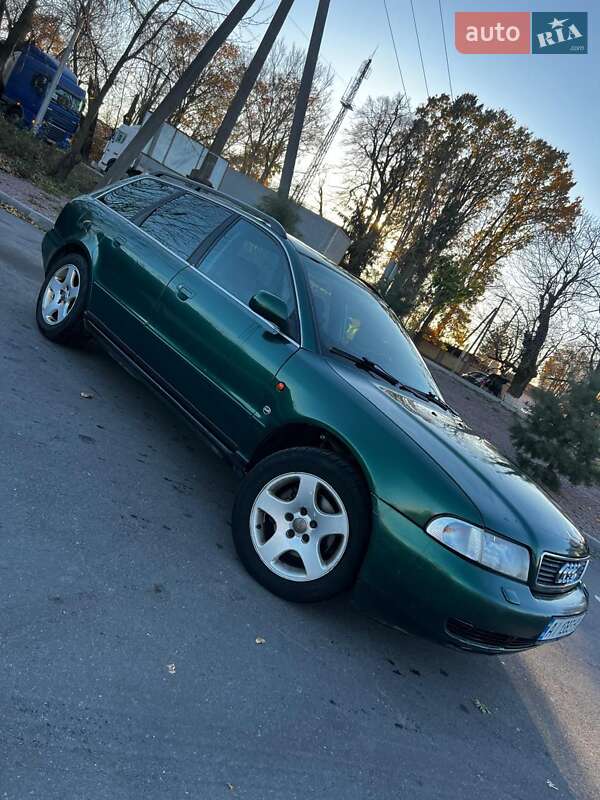 Универсал Audi A4 1996 в Немирове