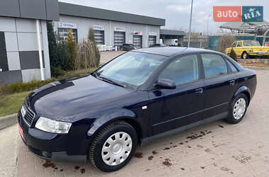 Седан Audi A4 2002 в Сарнах