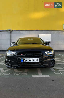 Седан Audi A4 2015 в 