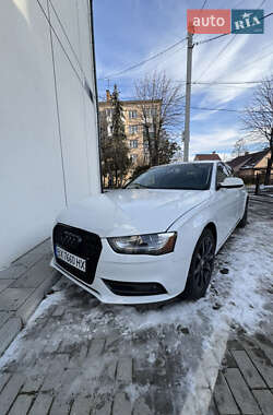 Седан Audi A4 2012 в Ровно