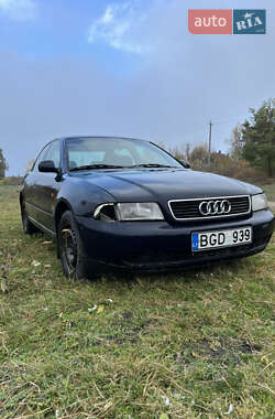 Седан Audi A4 1997 в 