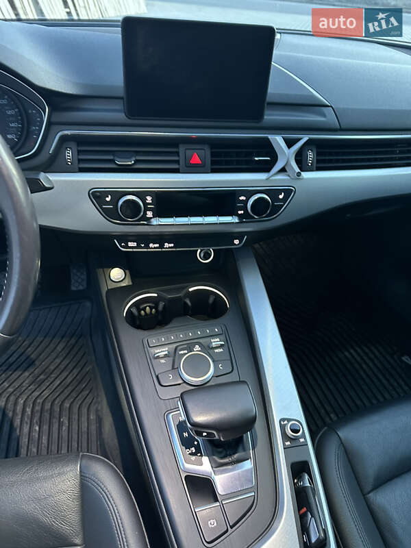 Седан Audi A4 2017 в Могилів-Подільському