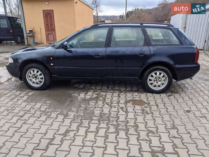 Универсал Audi A4 1997 в Турке