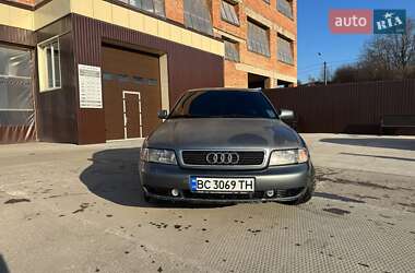 Седан Audi A4 1996 в 