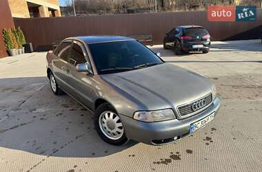 Седан Audi A4 1996 в 