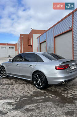 Седан Audi A4 2015 в Сумах