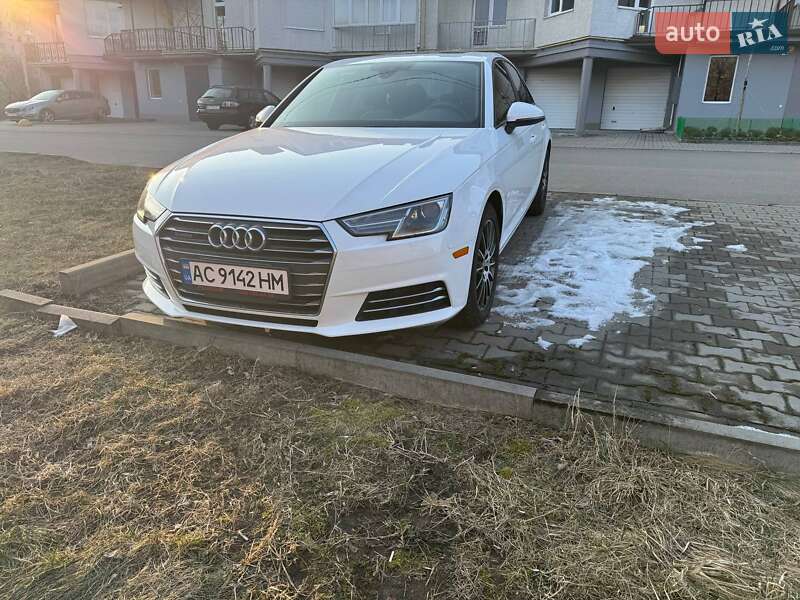 Седан Audi A4 2016 в Луцке