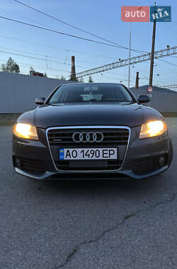 Седан Audi A4 2011 в Сваляве