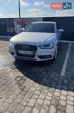 Седан Audi A4 2012 в 