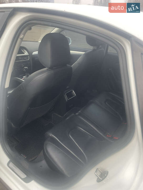 Седан Audi A4 2010 в Киеве