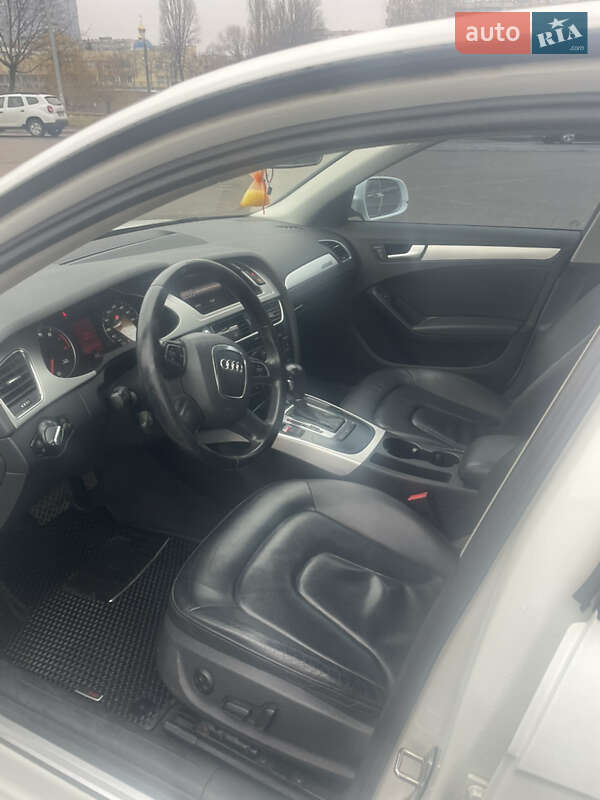 Седан Audi A4 2010 в Киеве