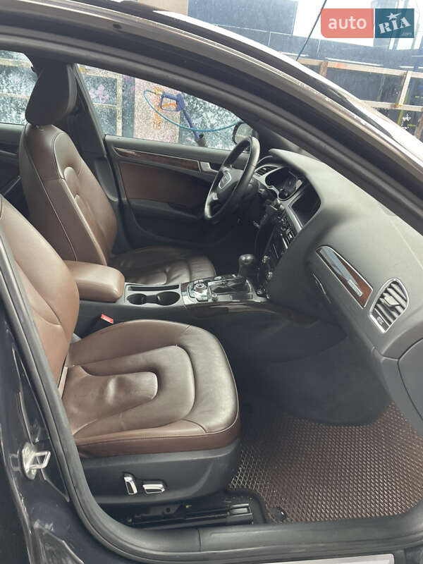 Седан Audi A4 2013 в Харькове