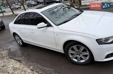 Седан Audi A4 2012 в 