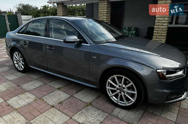 Седан Audi A4 2013 в Киеве