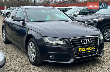 Седан Audi A4 2010 в 