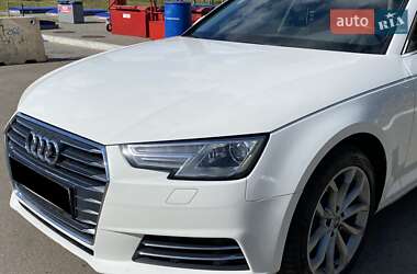 Седан Audi A4 2015 в Луцке