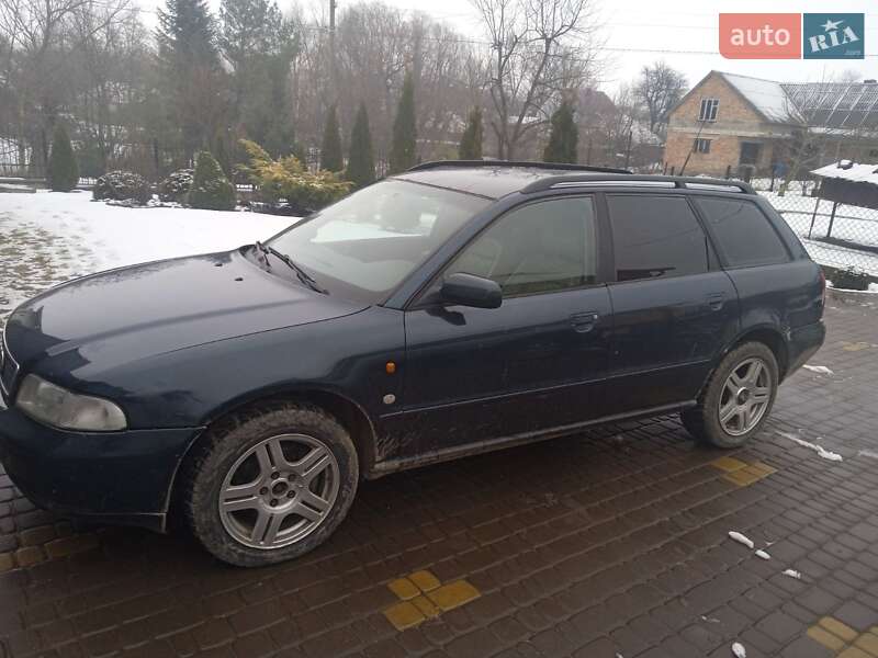 Універсал Audi A4 1996 в 