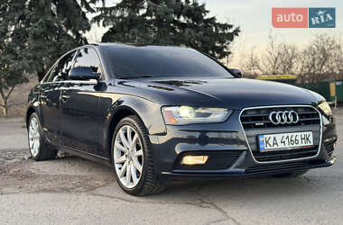 Седан Audi A4 2013 в 