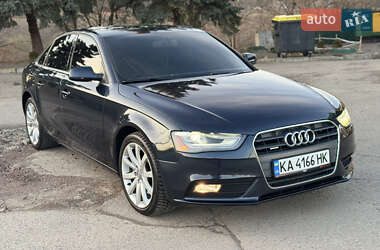 Седан Audi A4 2013 в 