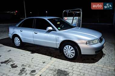 Седан Audi A4 1999 в 