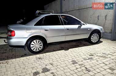 Седан Audi A4 1999 в 