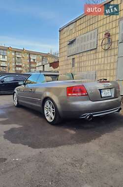Кабриолет Audi A4 2009 в 