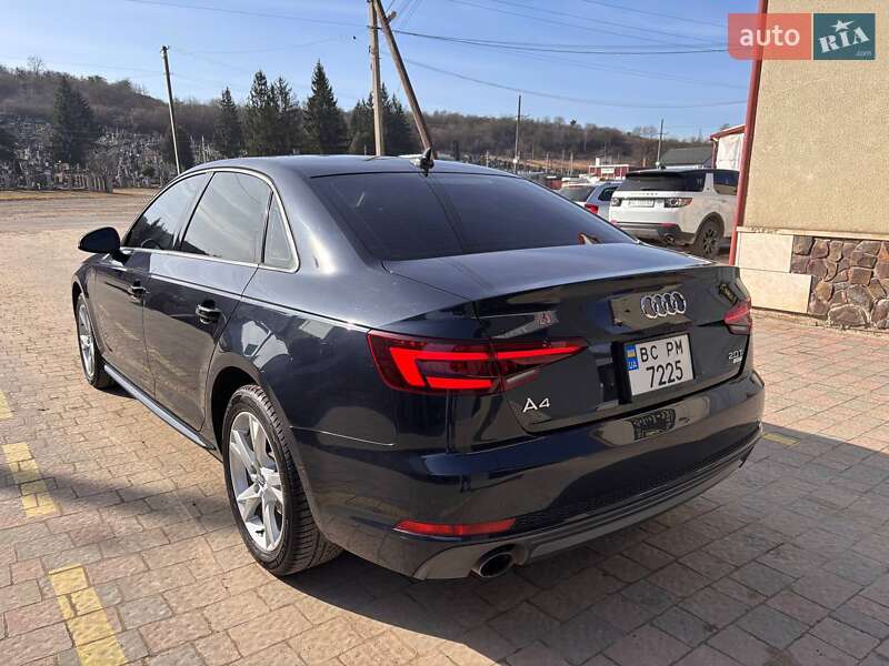 Седан Audi A4 2018 в Львове