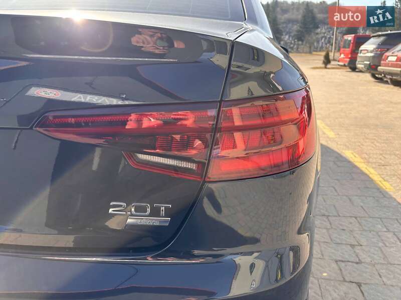 Седан Audi A4 2018 в Львове