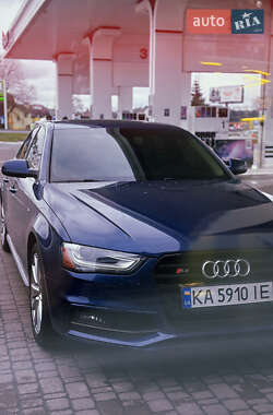 Седан Audi A4 2015 в Києві