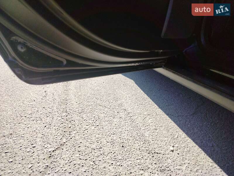 Седан Audi A4 2001 в Бродах