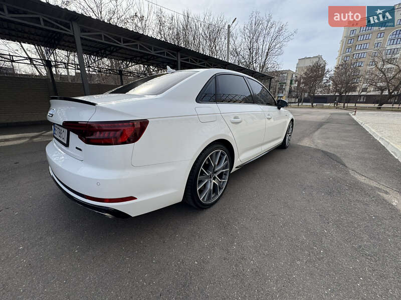 Седан Audi A4 2018 в Николаеве