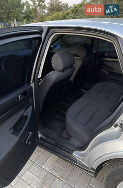 Седан Audi A4 1997 в 
