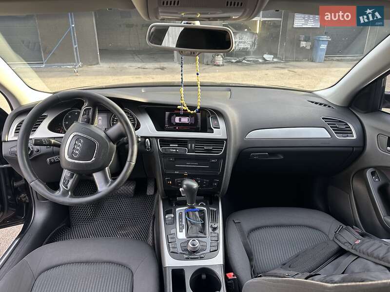 Универсал Audi A4 2010 в Ужгороде